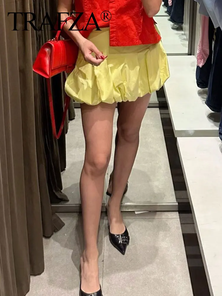 

TRAFZA 2024 Summer Women's Skirt Yellow High Waist Loose Zipper Shorts Skirt Female High Street Woman Mini Pleated Skirt Street