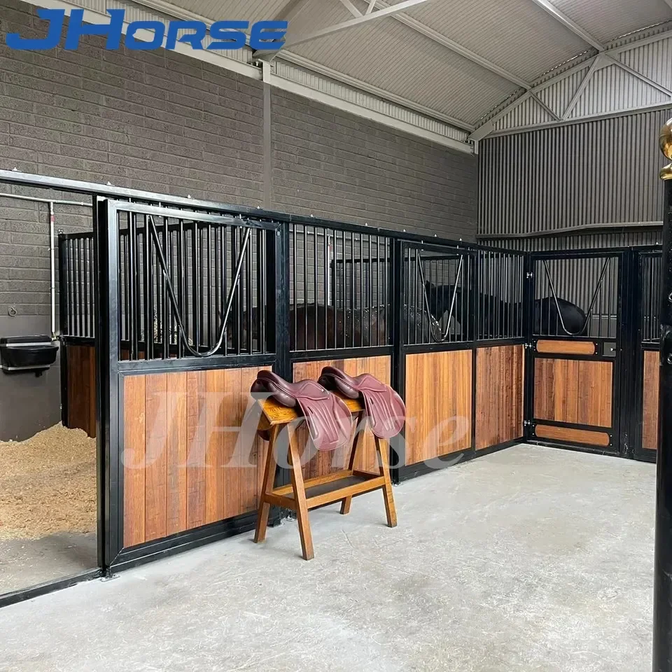 Beautiful Modern Design Timber Durable Horse Stall Stable With Swivel Feeders Customized Size