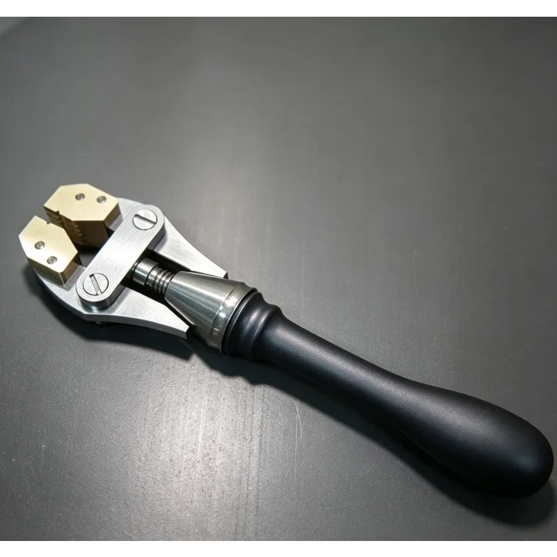 1Pc High Quality Adjustable Hand Held Vise, Brass jaws,Wire Working, Hand DIY Tool Clamp