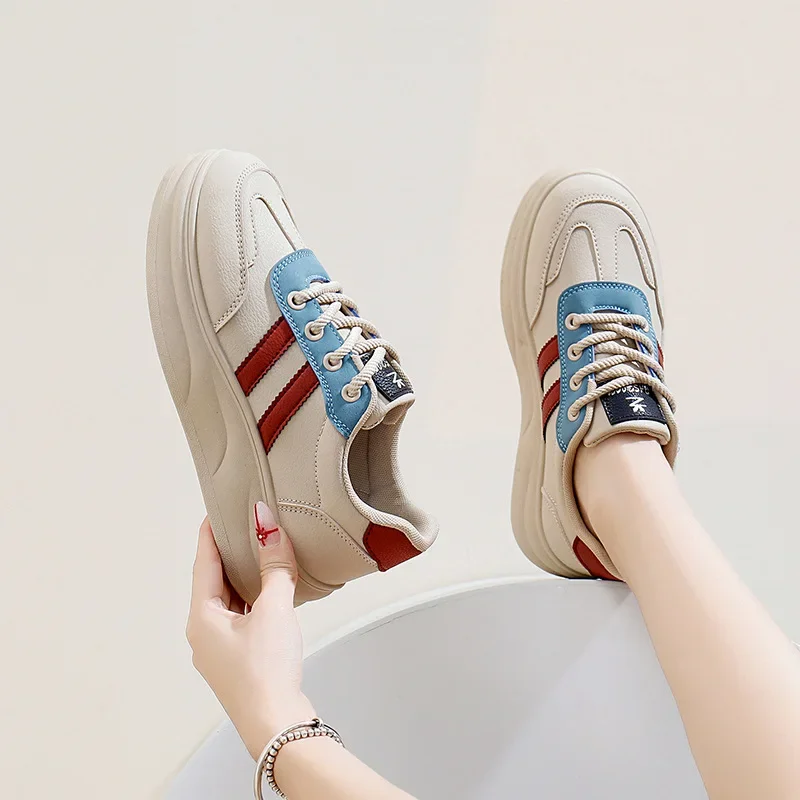 2025 Spring White Shoes New Thick Soled Height Increasing Sports Board Shoes Casual Shoes
