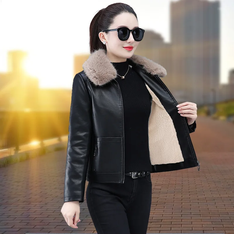 春秋の女性の模造革ジャケット新しいラペルジッパーショートジャケット冬のベルベット暖かい PU レザーコート女性の上着
