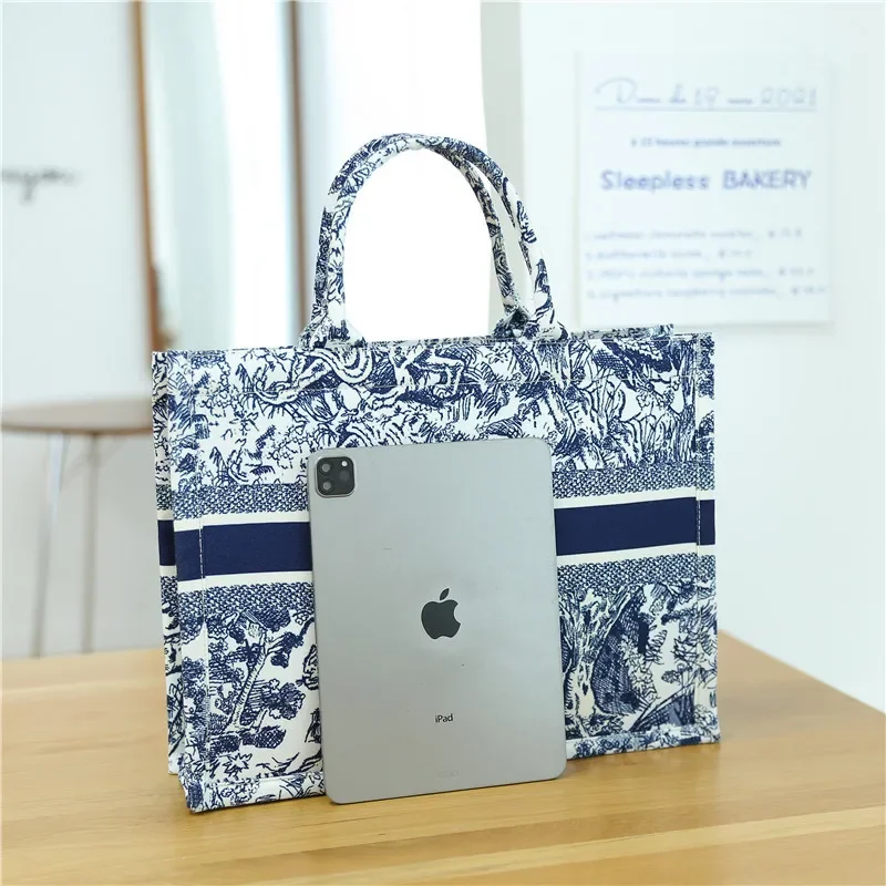 Popular Horizontal Version Canvas Tote Bag Embroidered Portable Commuter Bag Shopping Bag Large Capacity Handbag