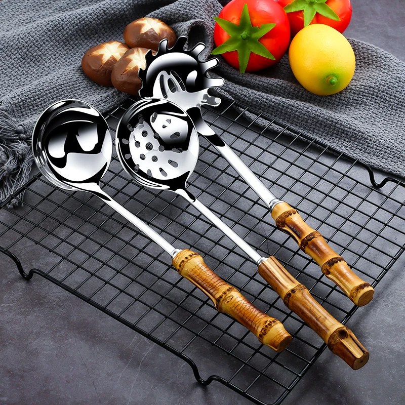 304 Stainless Steel Colander Metal Spoon Noodle Spoon Colander Practical Pasta Tool Soup Scoop Bamboo Handle Kitchen Accessories