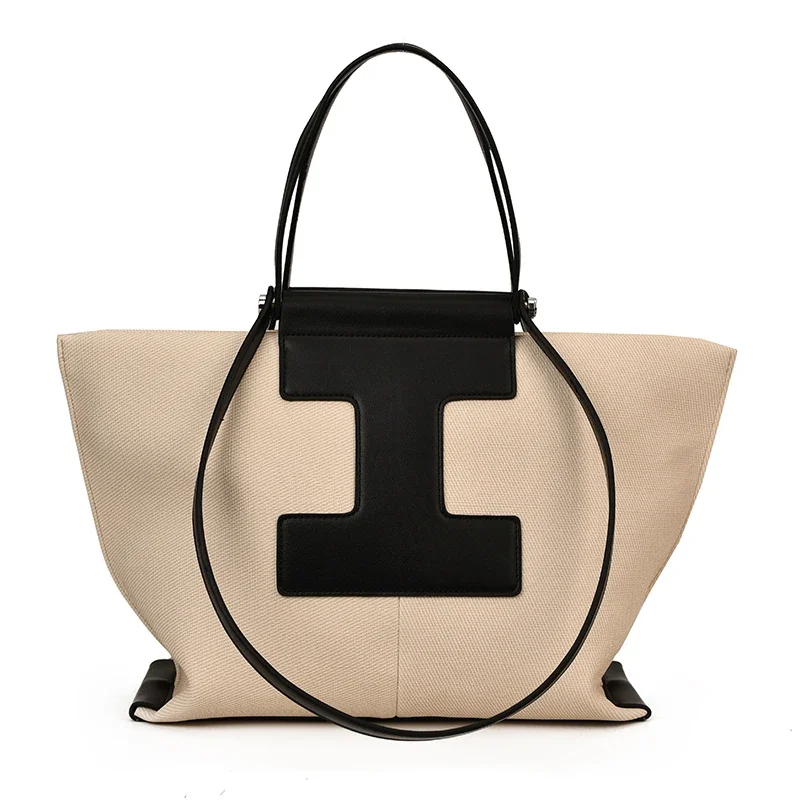 

Stylish Minimalist Messenger Bag For Women With Solid Color Leather And Trendy Letter Logo Fashionable Design