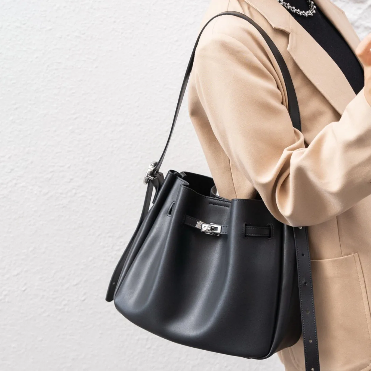 

Новая женская сумка из натуральной кожи 2026 года, модная и универсальная повседневная сумка, сумка-ведро для города, сумка через плечо на одно плечо