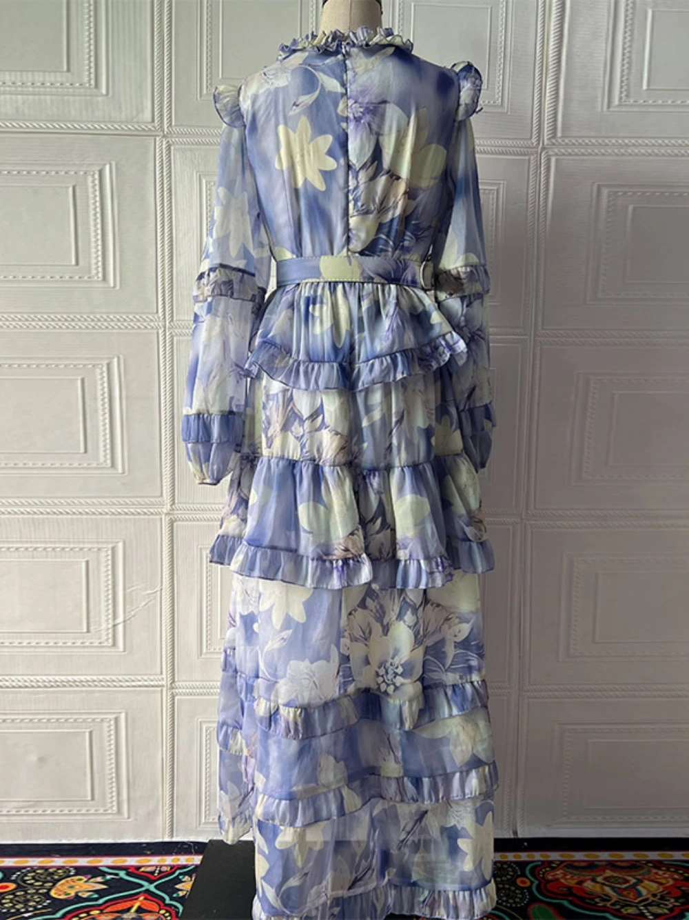 فستان سهرة رومانسي مكشكش متدرج رائجة البيع أنيق على شكل حرف A فستان كوكتيل منقوش ساحر مع حزام ربيع الخريف