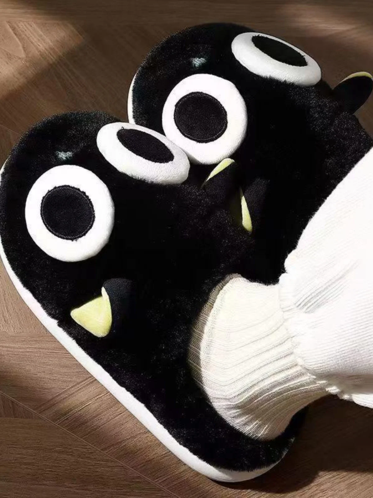 

Women Home Slippers 3D Cartoon Home And Outdoor Anti Slip And Warm Indoor Household Slippers For Couples During