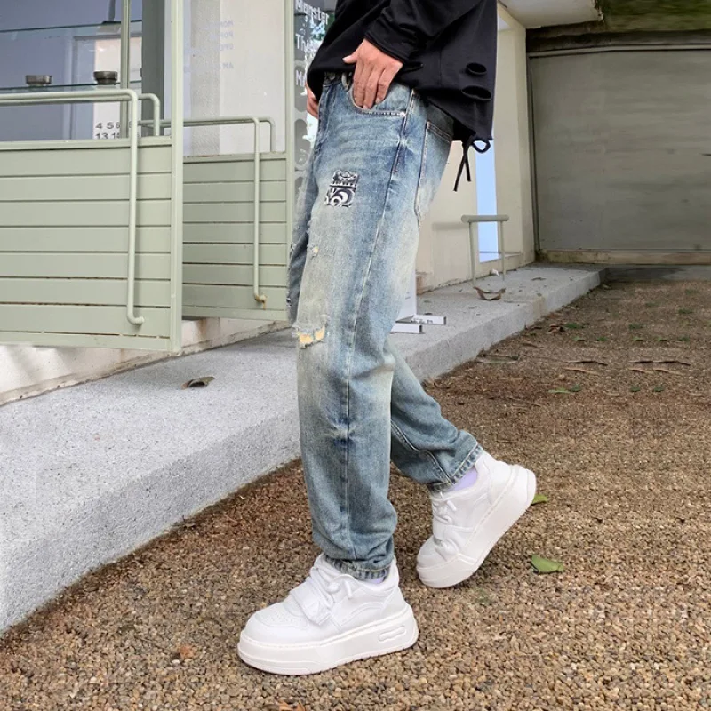 2024 neue High-Grade Mode Jeans Männer der Herbst Lose Gerade Kratzen Loch & Patch Gedruckt Denim Tuch Hosen