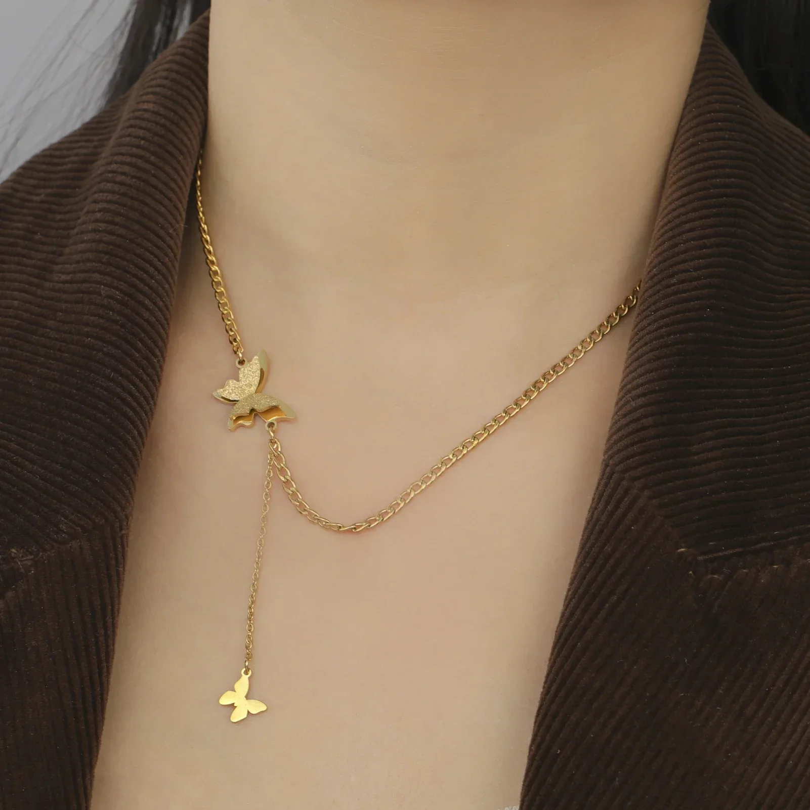 Skyrim Sideways Butterfly Pendant Cuban Chain Necklace Women Stainless Steel Choker Neck Chain Fashion Jewelry Birthday Gift