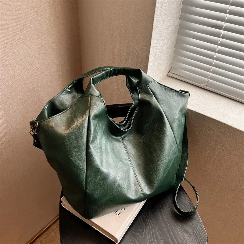 

2024 Casual Soft Surface Large Capacity Bag Female Simple Crossbody Bag Commuter Tote Purses And Handbags