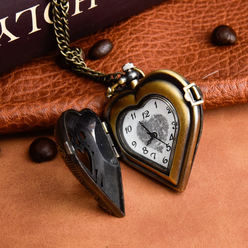 Retro Love Shape Quartz Pocket Watch Men Women Necklace Chain Clock Dropshipping