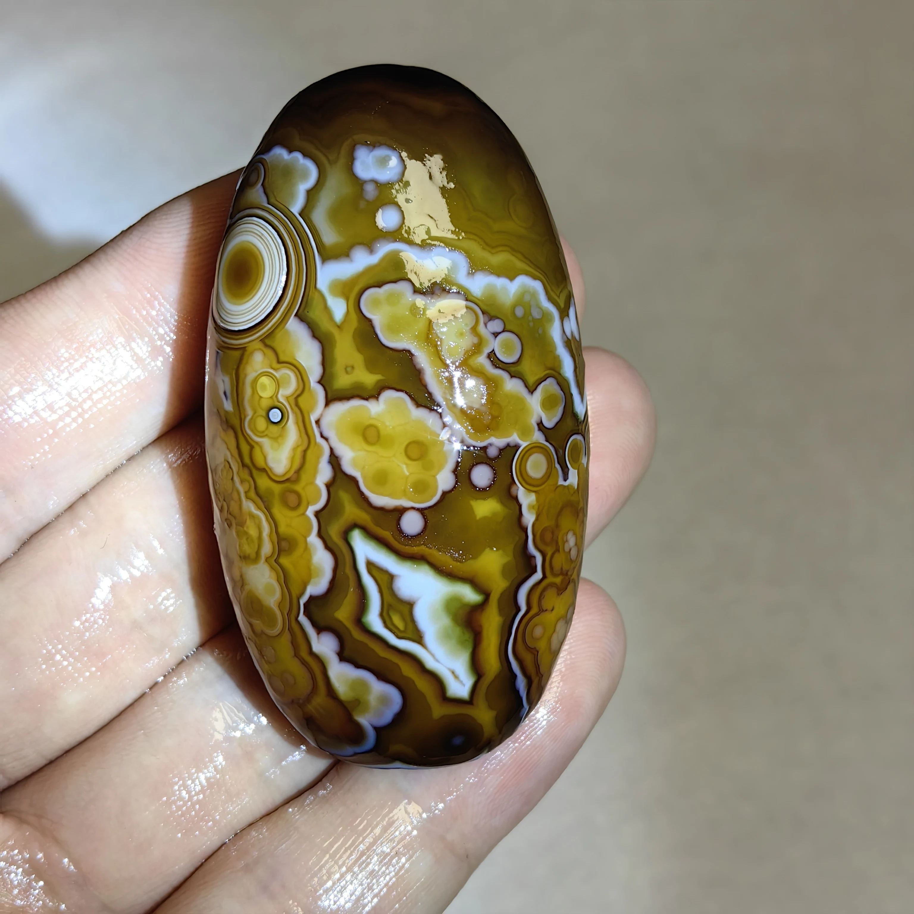 Natural Yellow Gobi Eye Agate, Unpolished Stress Relief Palm Stone , Raw Mineral Specimen for Desktop Display Collection