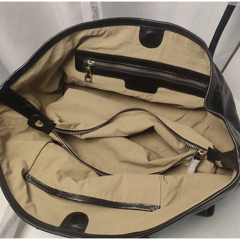 Luxuriöse Handtasche aus Rindsleder mit Krokodil-Textur und Steinmuster, Große Kapazität, Damen-Schultertasche mit Magnetverschluss, Schwarz – Detail 2
