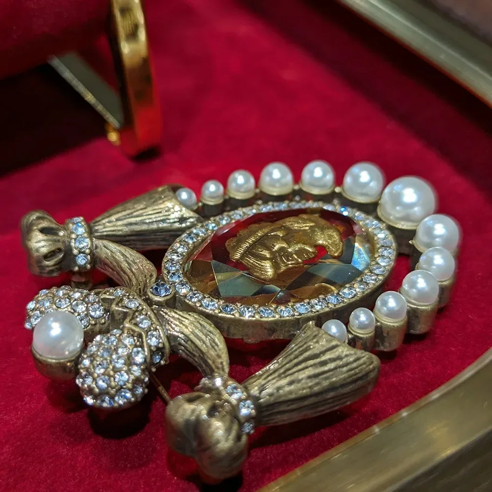 Vintage Europa America Perla Barocco Cristallo Spilla di lusso Donna Tendenza gioielli di alta qualità