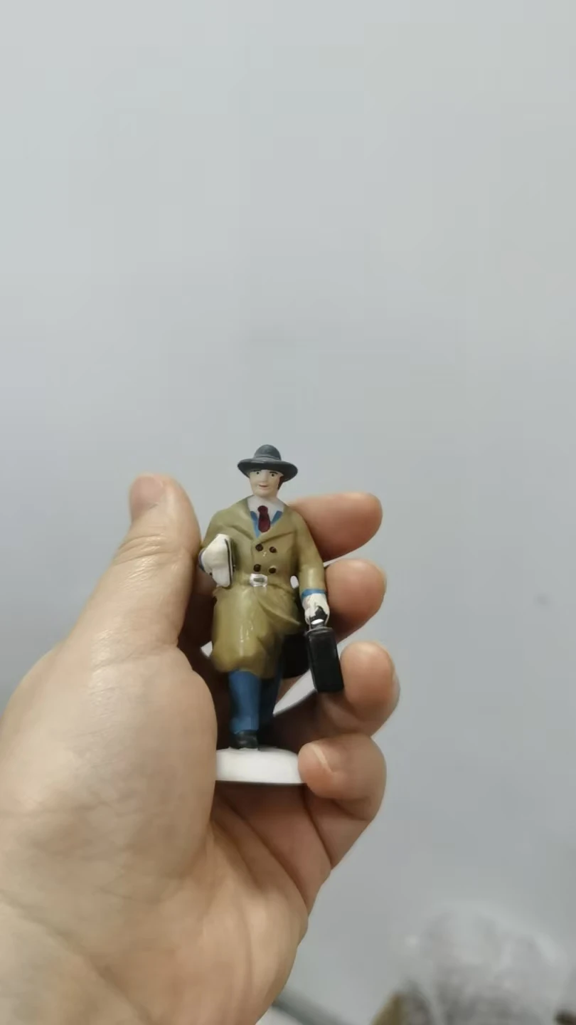 ceramic figure mental psychological sand table game box court therapy man with suitcase