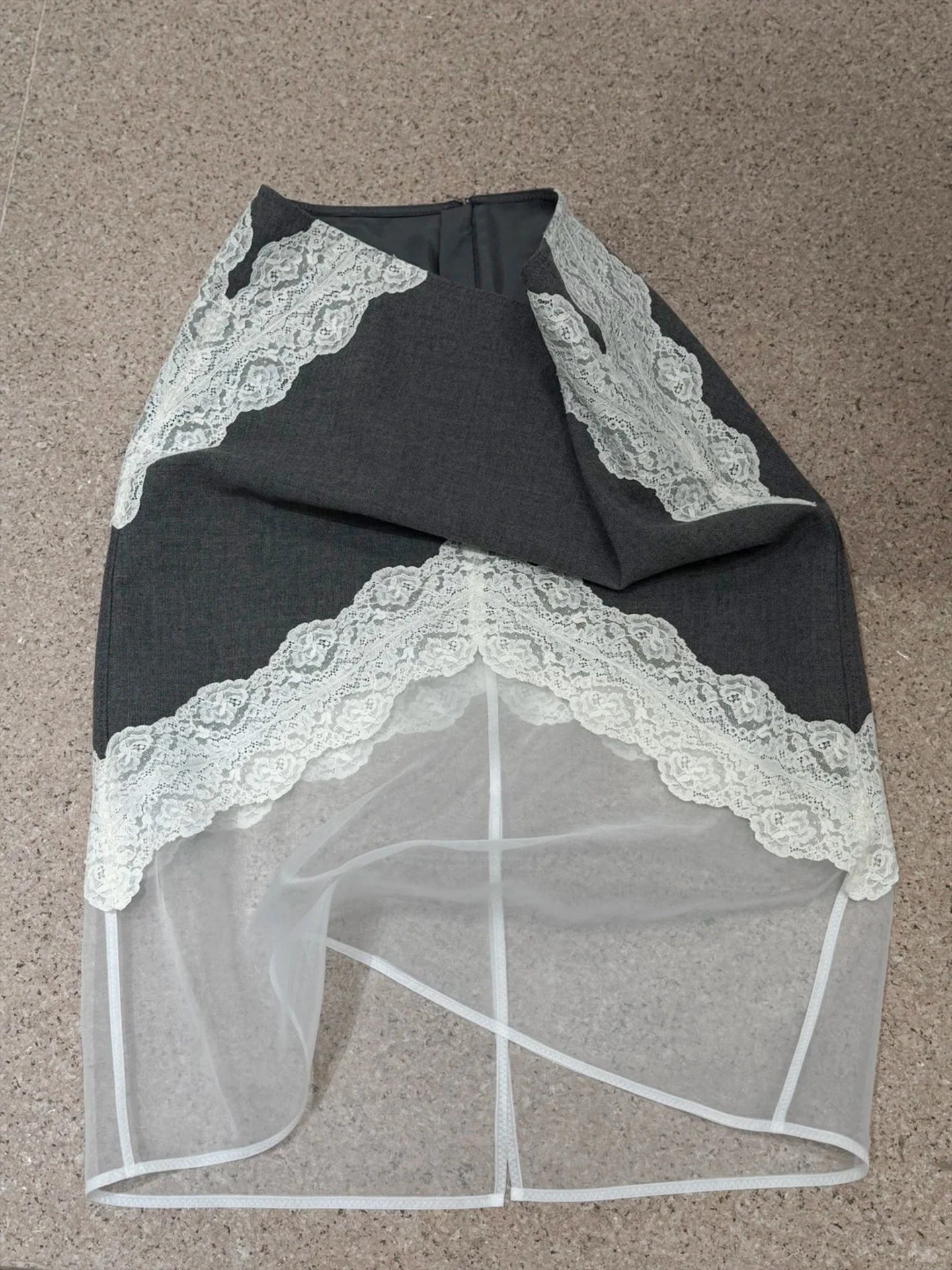 

Elegant Grey Lace Mesh Slimming Skirt Half-length Women's Fashionable New 2026 Midi Skirt A-line Silhouette Mid-waist Zipper