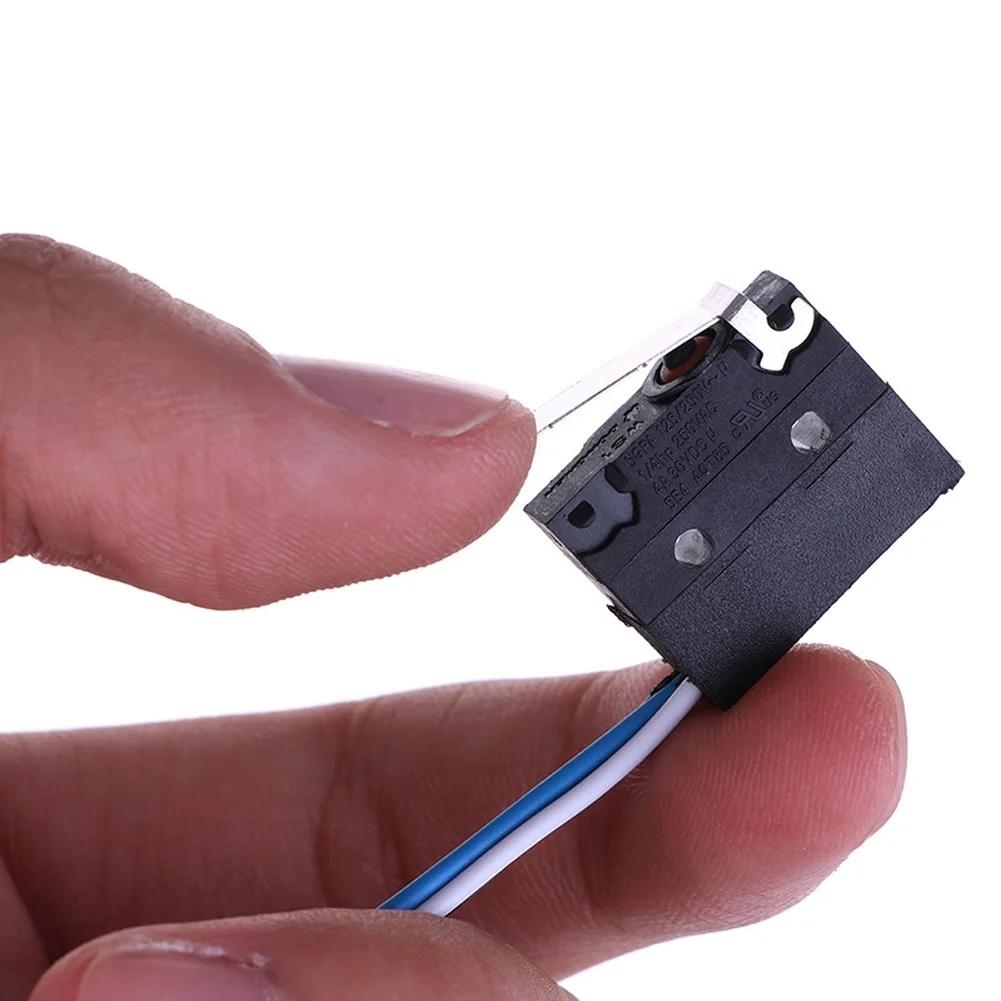 Approx. 15.5 X 6 X 17mm 3-wire Switch Efficient Performance Three-wires Switch Fast Operating Speed High Current Handling