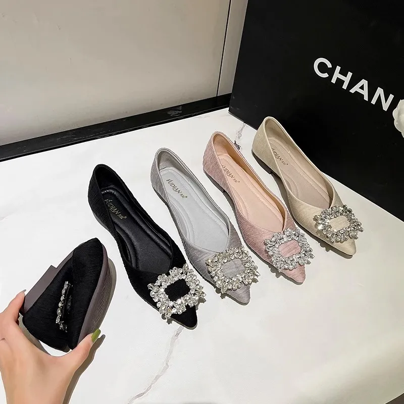 2025 Spring and Autumn New Fashion French Pointed Shallow Mouth Flat Shoes Water Diamond Black Women's Casual Shoes view 4