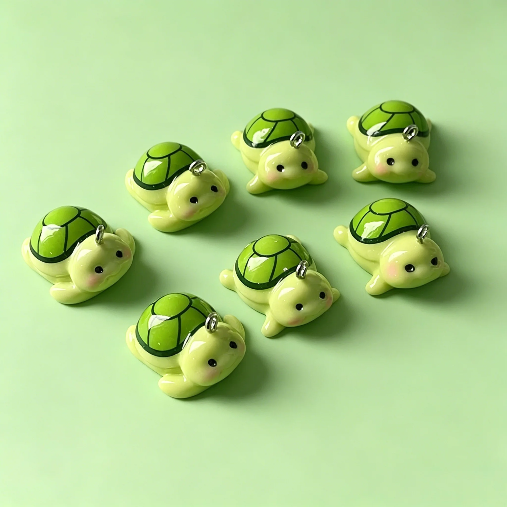 10 Stück Cartoon 3D kleine Schildkröten-Harzanhänger, niedliche Tieranhänger für Ohrringe, Schlüsselanhänger, DIY handgemachtes Schmuckzubehör – Detail 6