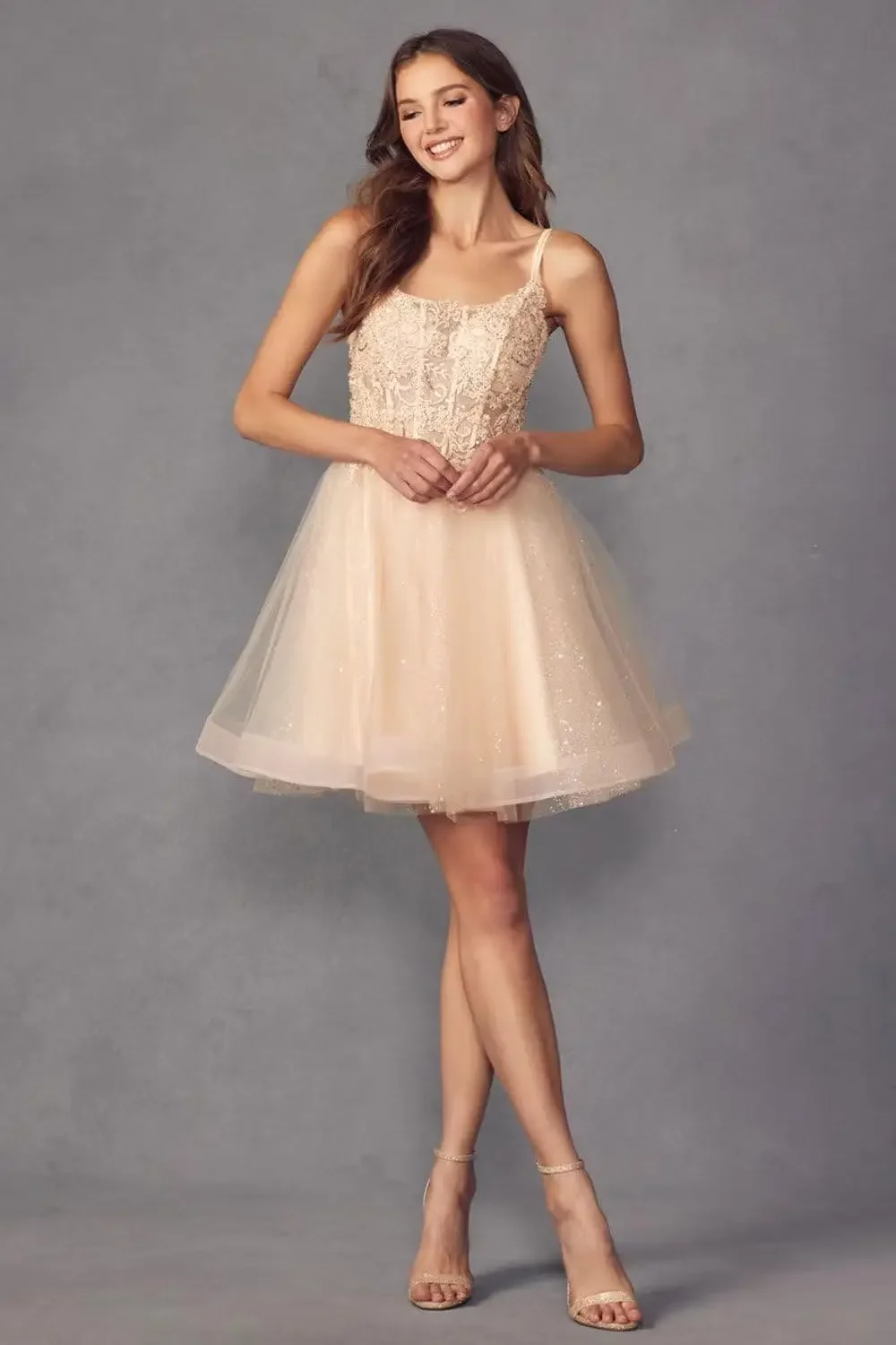 Custom Made Lace up Back Short Lace Appliqué Tulle Homecoming Dresses Teens Spaghetti Straps Cocktail Prom Party Gowns