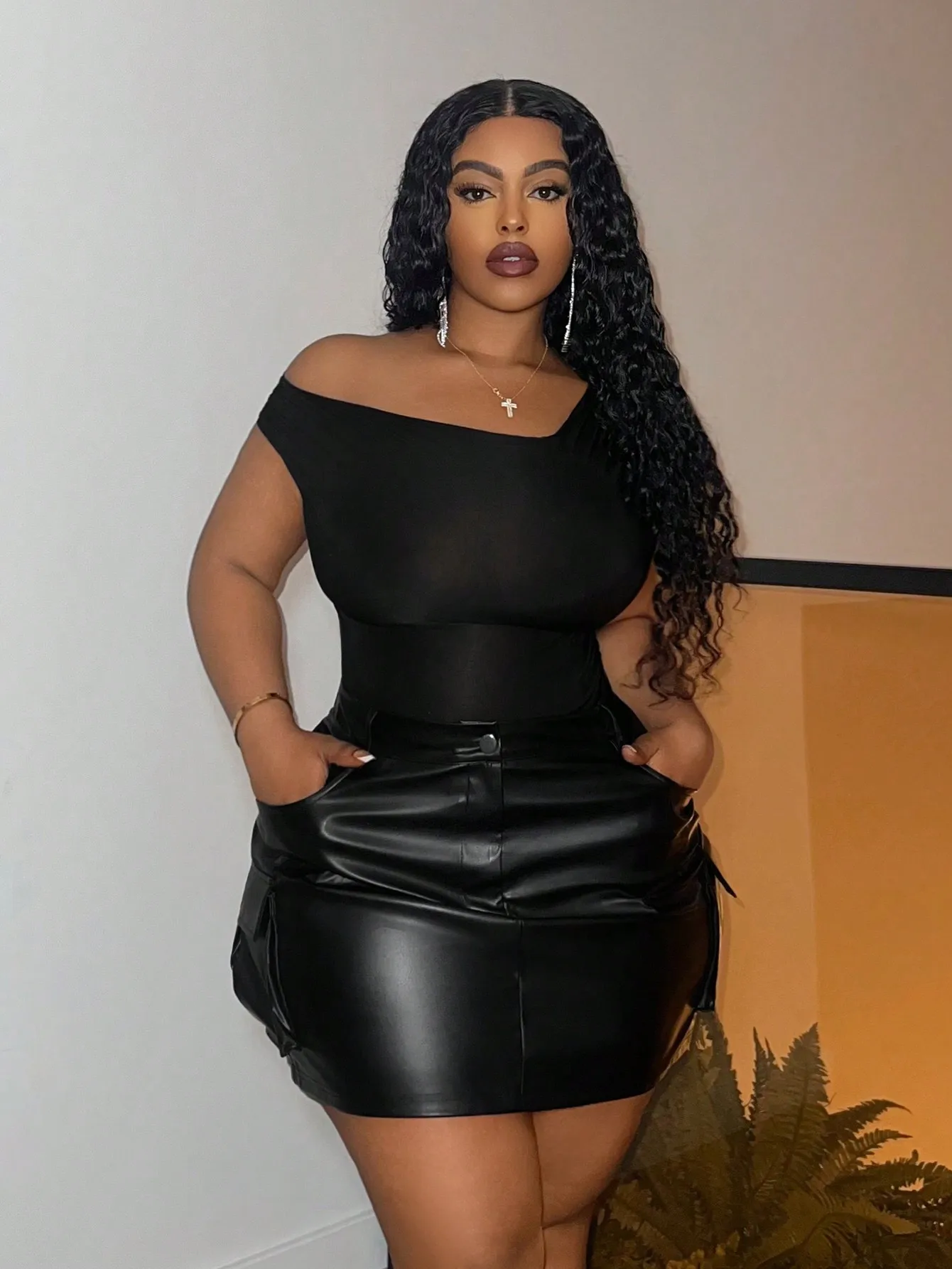 Übergröße PU-Leder Cargo-Minirock mit Taschendetails