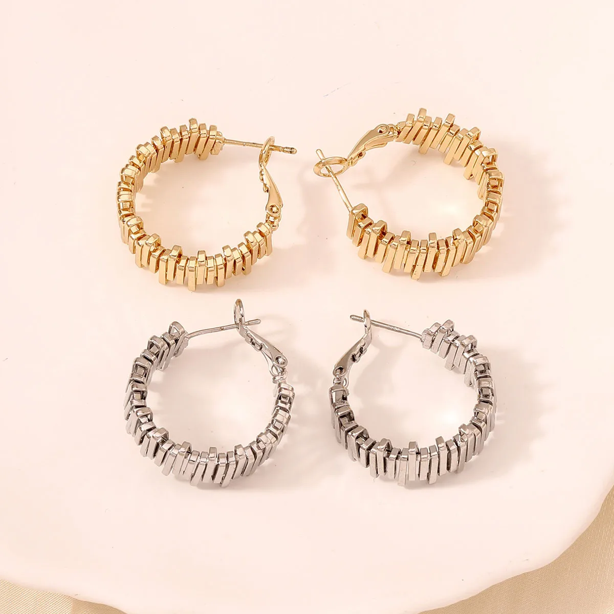 

Faionable Geometric Hoop Earrings And Studs Set Versatile Ele Personali Jewelry Accories Light Luxury Sle