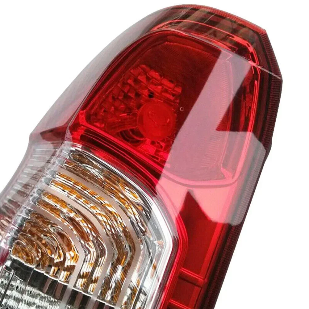 Car Left Rear Tail Light Assembly For Ssangyong Actyon Sports 2012-2017 83601-32500 Red ABS Car Accessories