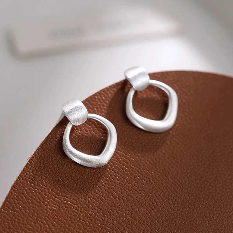 Trendy 925 Sterling Silver Metal Brushed Hollowed Rhombus Stud Earrings for Woman Girls Geometry Designer Jewelry Accessory Gift