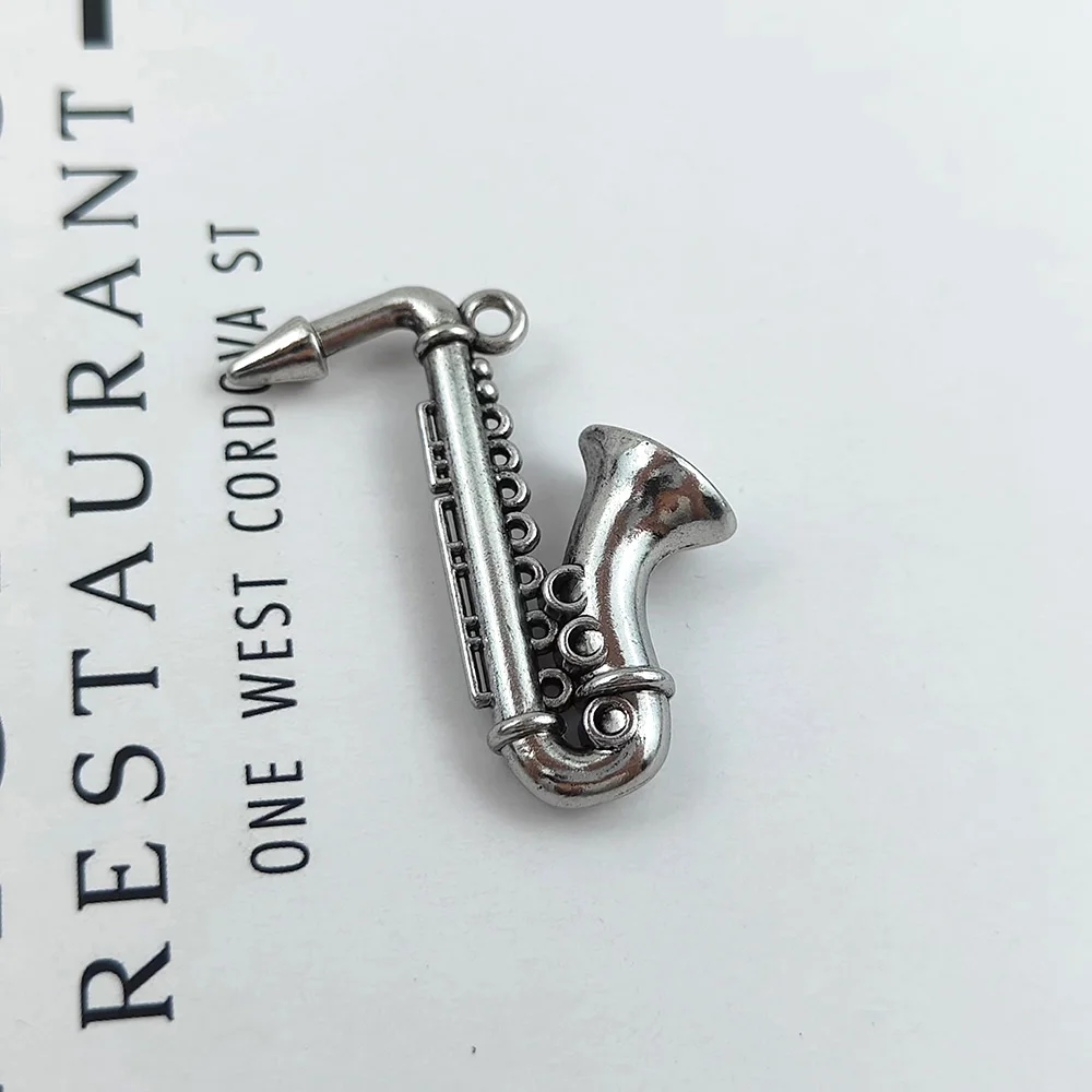 36x46mm Saxophone Shape Charms Alloy Antique Silver Color Necklace Jewelry Making Pendant Musical Instrument Accessory