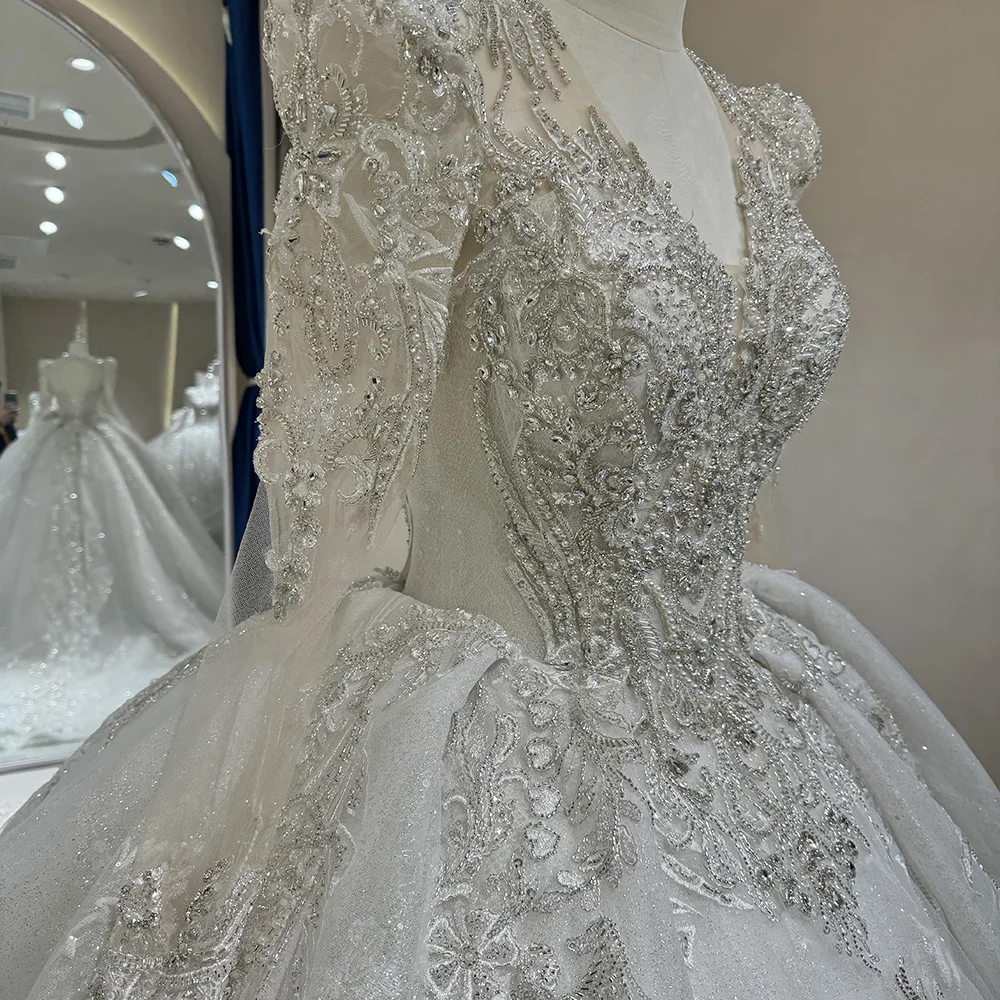 Gorgeous Ball Gown Customized Wedding Dresses With Glitter Factory Wholesale Long Sleeves Backless vestidos de novia DW0085
