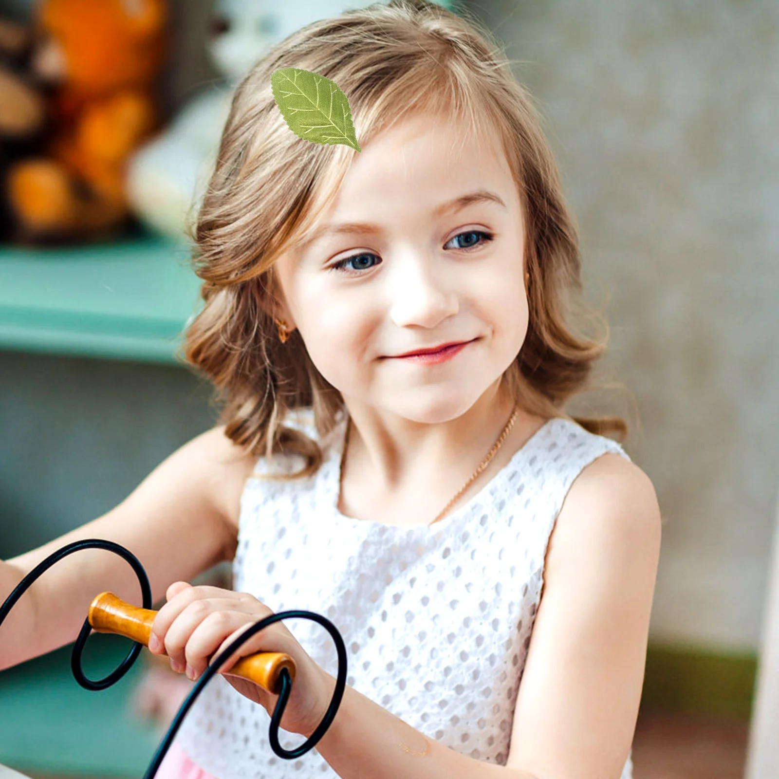 

100Pcs Artificial Leaf DIY Accessories Delicate Leaf Design for Hair Clips Headbands Hats Decorative Craft Supplies