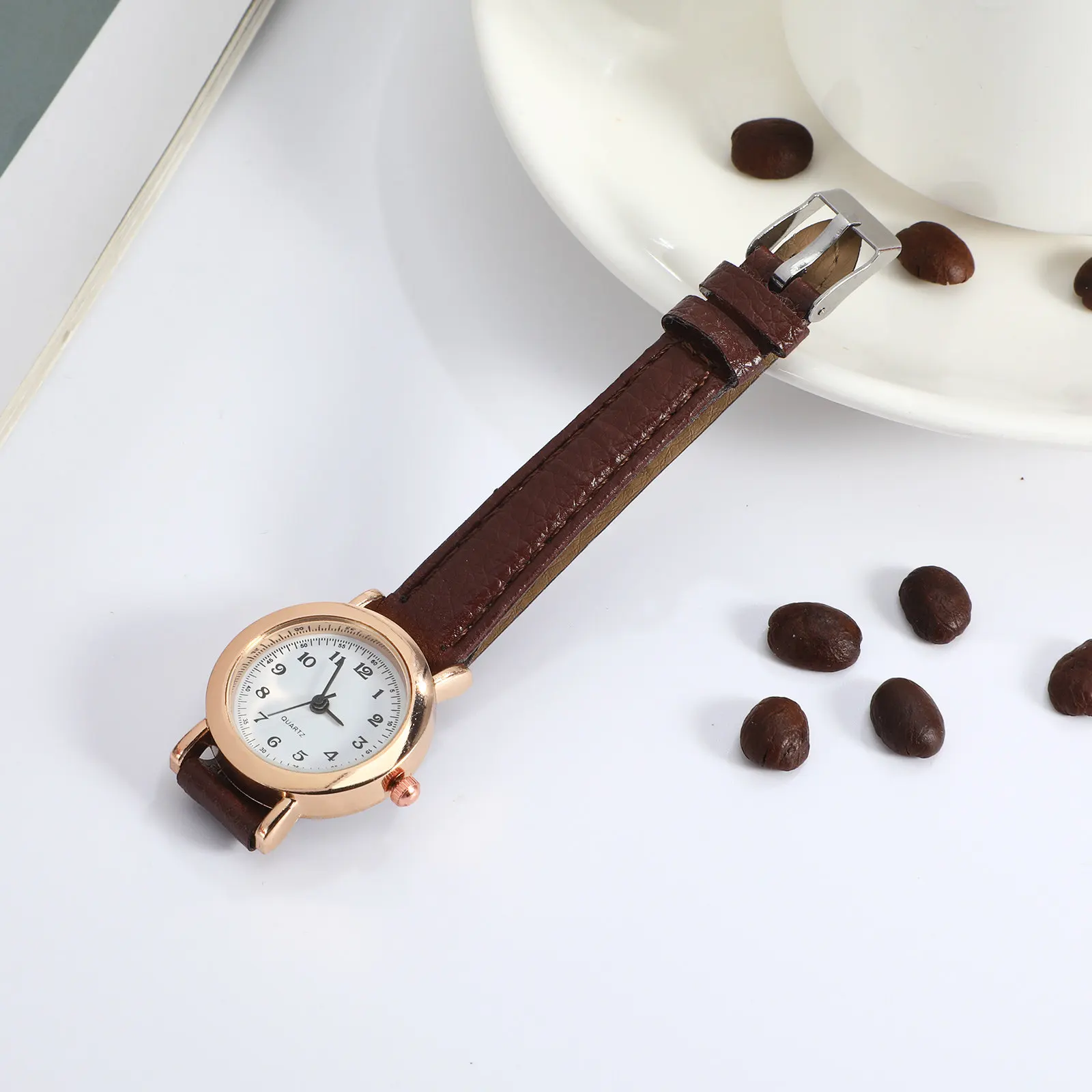 Women Watch Simple Luxury Classical Brown Strap 21Cm Daily Wear Stylish Gift for Ladies Small Wrist Watch