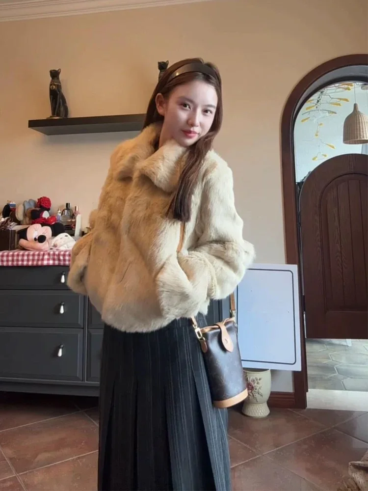 Cappotti da ragazza in pelliccia sintetica da donna con risvolto pieghevole invernale personalità giovane stand up tasche girocollo o avvolgenti toppa imbottita con barra OL