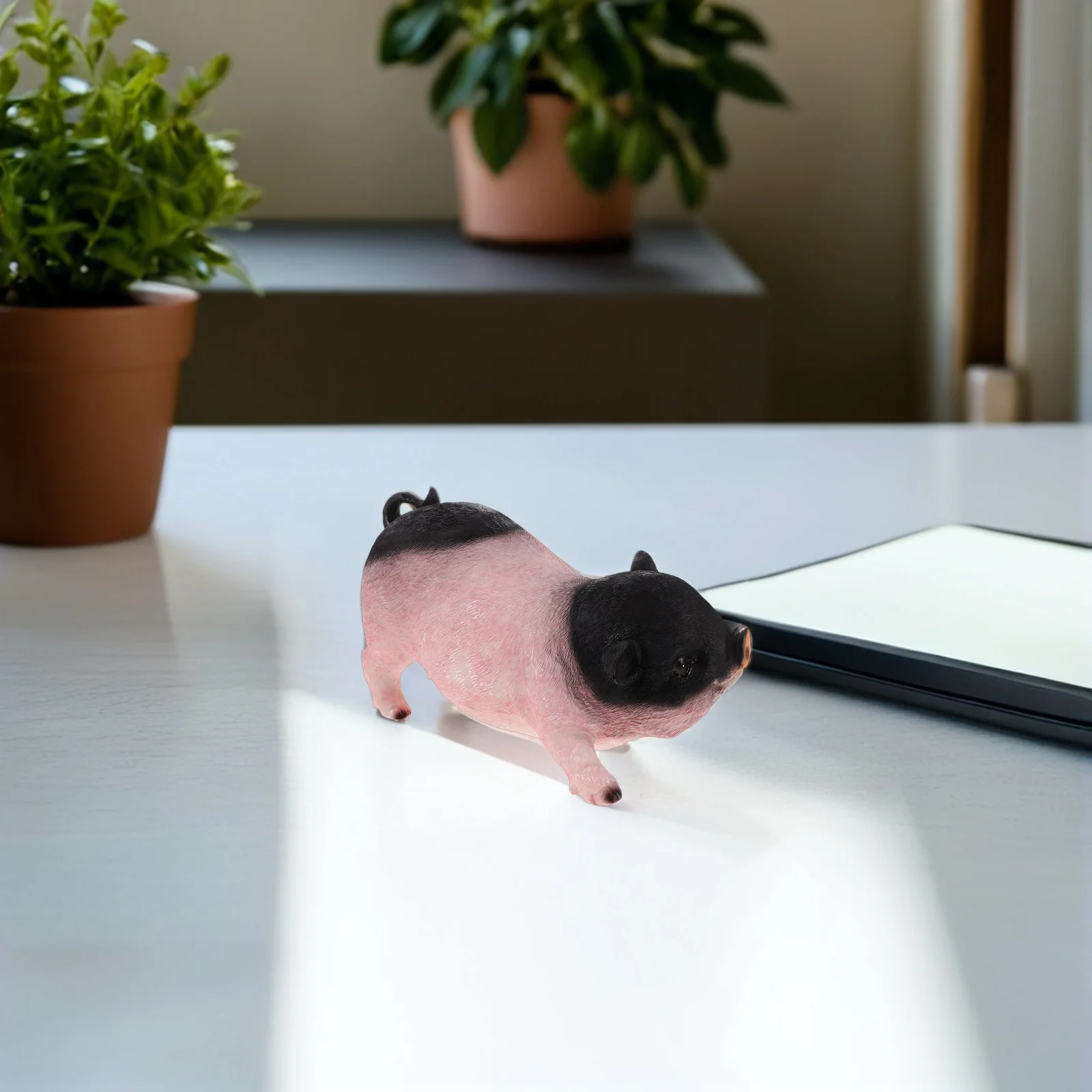 

2 Pcs Garden Pig Statue Animals Figures Sculpture Lawn Figurine Mini Cute Farm Resin Statues for Yard and