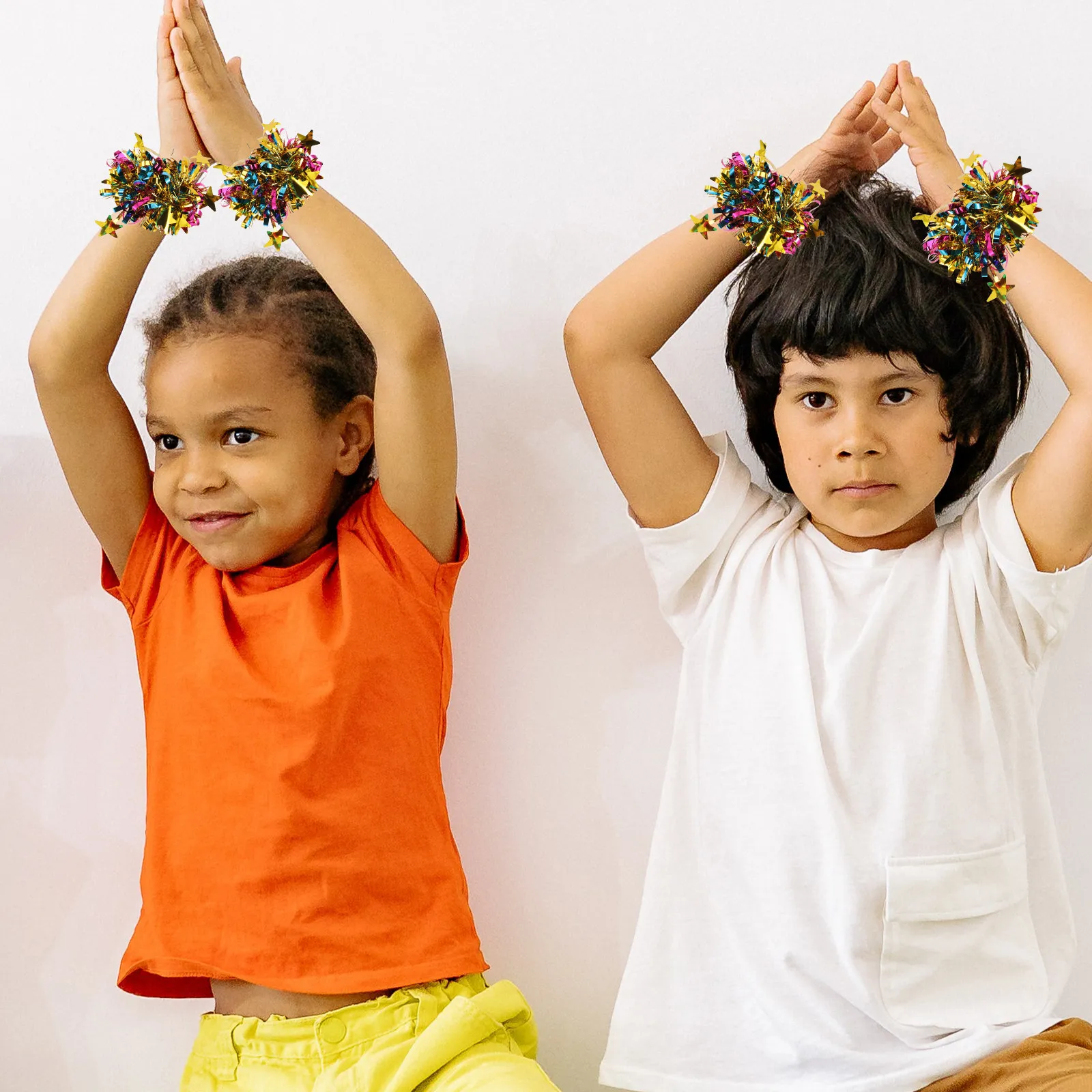 

6Pcs Shiny Cheer Poms Wrist Flower Glitter Lightweight Portable for Cheerleaders Dancers Teams Parties Sports Celebrations Props