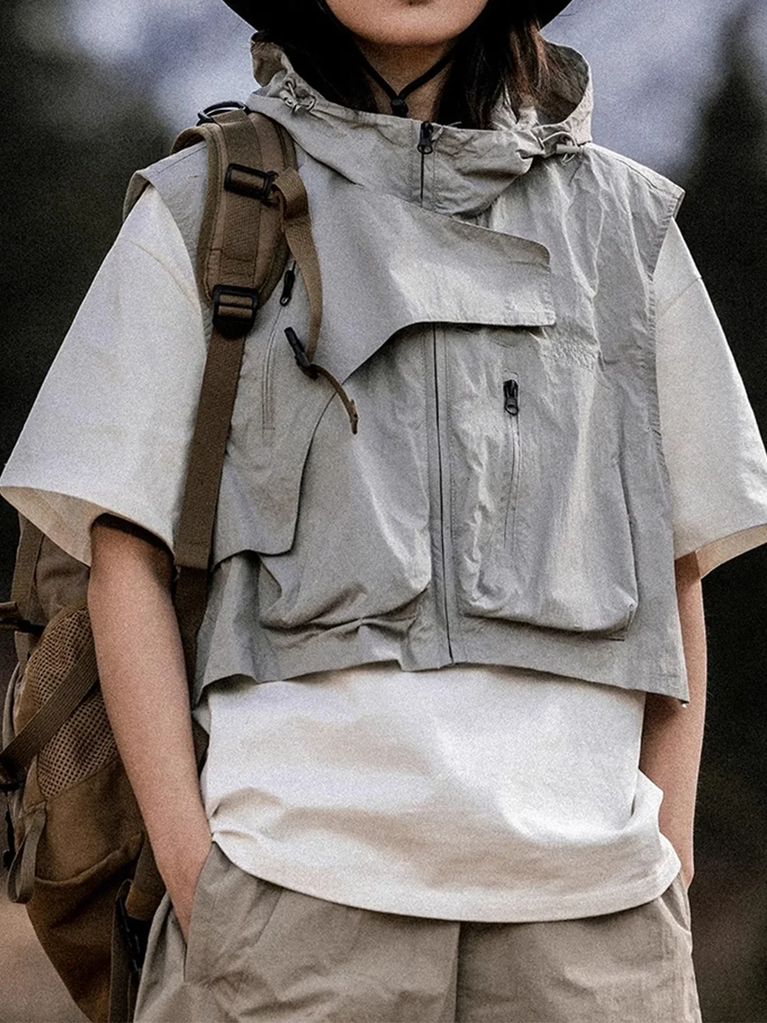 

Мужской жилет в стиле ретро-американский, функциональный, для активного отдыха, летний, повседневный, свободного кроя, на молнии, с капюшоном