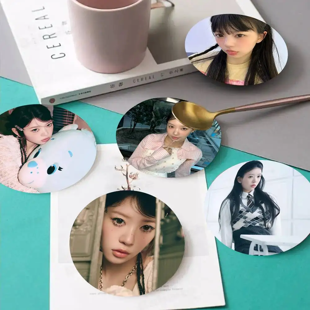 1pc K-POP Moka Singer I-ILLIT Wooden Coaster Colour Printing Cup Mat Home Desk Decoration Gifts