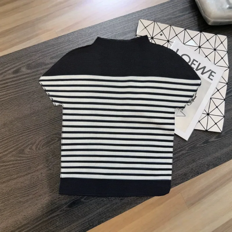 Miyake Pleated 2026 New Original Summer High-End Striped Women's Textured Corn Grain Slim Fit Versatile Top Women's Blouse Pleat