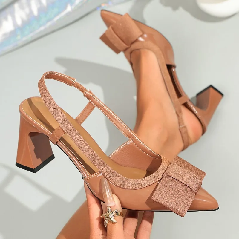 

Fashion Bow Patent Leather Block Heel Sandals Versatile New Pointed Toe Shallow Mouth One-strap High Heels