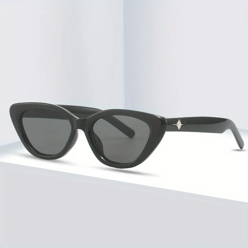 6er-Set Damen Retro Cat-Eye Sonnenbrillen Schwarz mit schmalem Rahmen und Stern-Akzent UV-Schutz für kleine Gesichter Elegant & Modisch