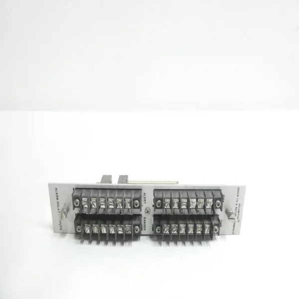 

130730-01 Релейная карта сигнала, новая оригинальная точечная плата Plc