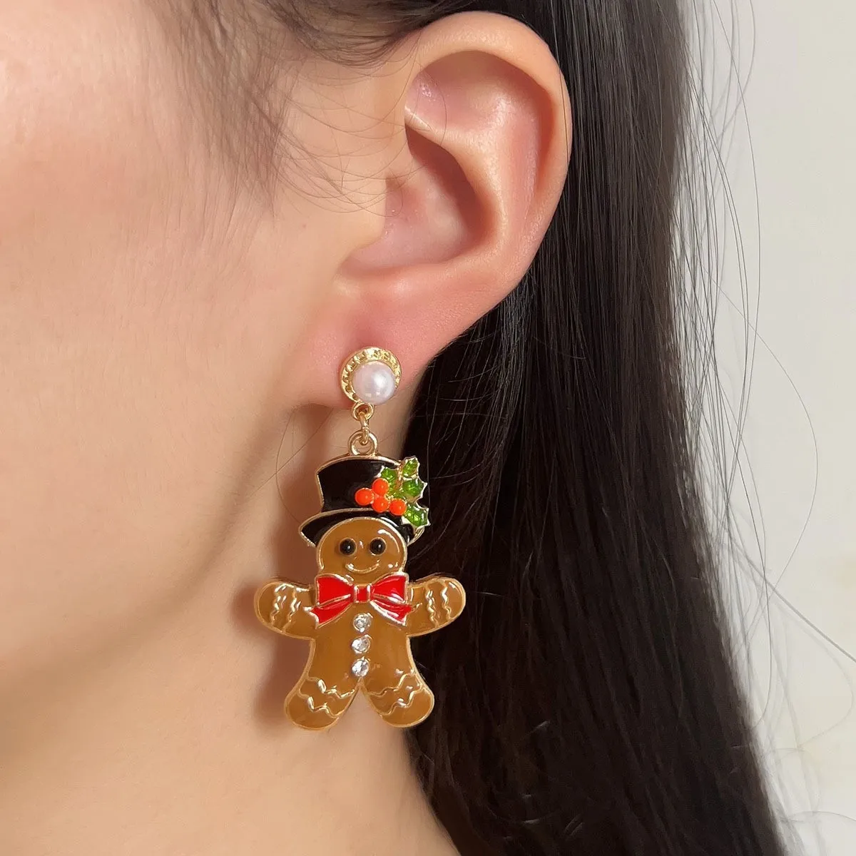 Creative Christmas Design Sense Cute Cartoon Oil Drip Alloy Wearing Hat Gingerbread Man Earrings Simple Women's