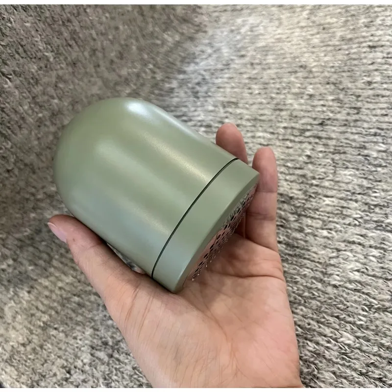 

Новая модель 2025 года: Модный портативный тканевый прибор для удаления катышков и ворса с одежды, мгновенно устраняющий катышки и ворсистые вкрапления