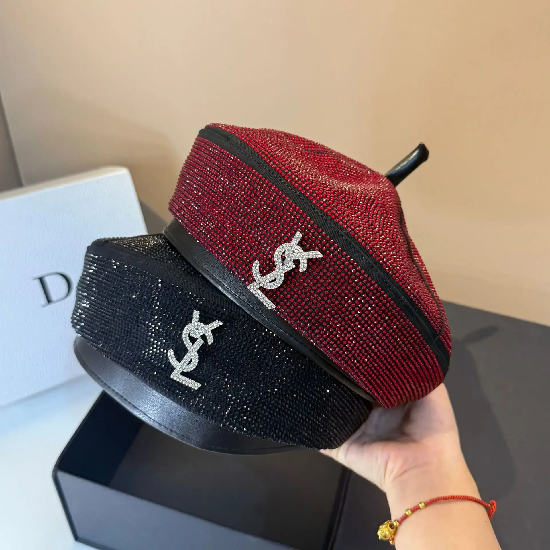 Star Dust Beret for Women, Rhinestone Embroidered Elegant Winter Hat, Sparkly Slouchy Baker Boy Cap, Fashionable Party