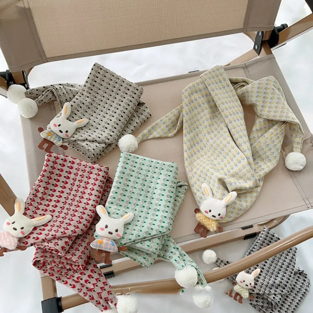 子供のための漫画の三角形のスカーフ、女の子のための綿のネッカチーフ、柔らかく薄くてかわいい、ウサギのプリント、快適な着用