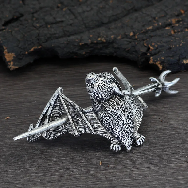 Fashionable Retro Gothic Bat Female Hair Clip Metal Hair Stick Viking Witch Cosplay Female Hair Jewelry Gift Hair Accessories