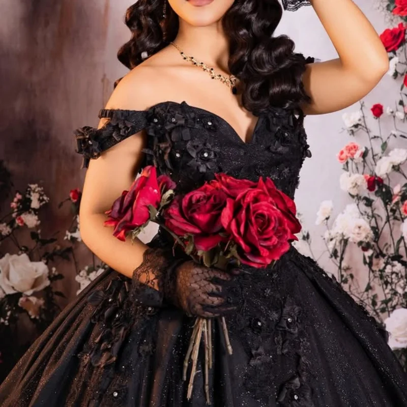 

Блестящее черное платье Quinceanera с открытыми плечами, кружевное блестящее 3D цветочное наклейка, длинный хвост, платья de 15, Quinceanera ﻿ Настроить