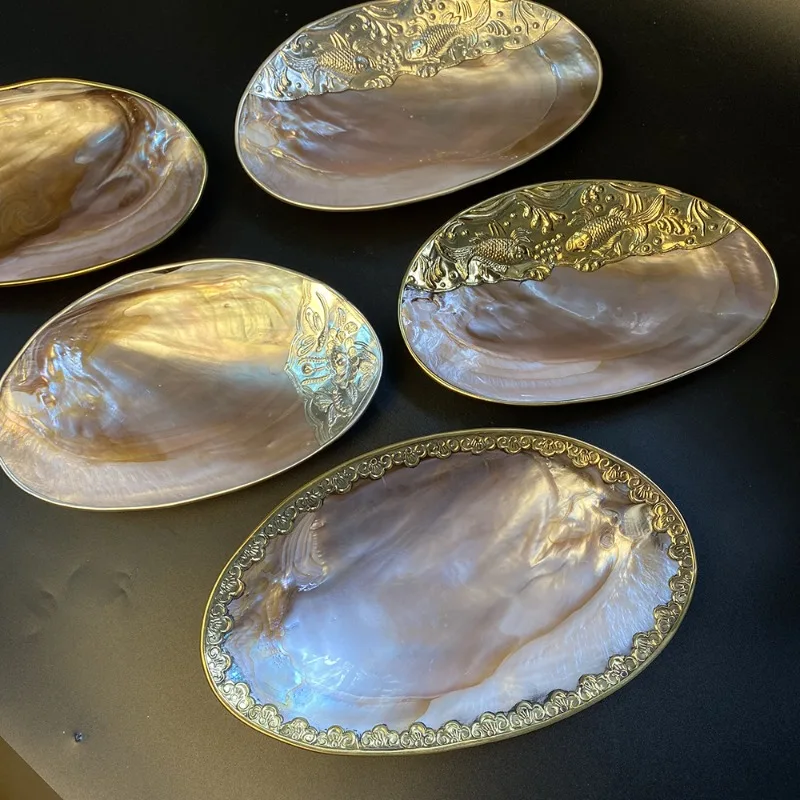 

Natural shell tray jewelry cosmetics storage tray luxury home decoration living room decoration Fritillaria cirrhosa fruit.