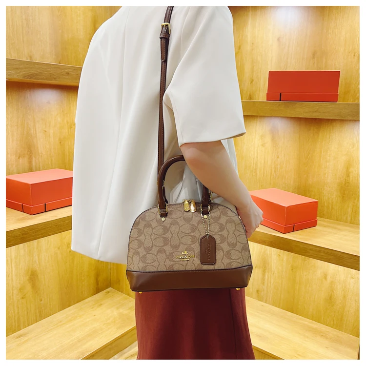 Elegante bolso bandolera de cuero para mujer, bolso de mano cruzado, bolso de diseño, bolso tipo tote, moderno y lujoso.