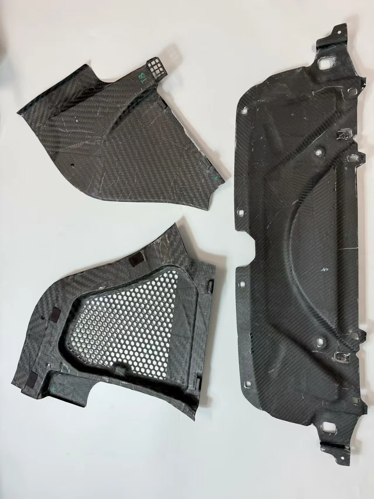 For G90 M5 Dry Carbon Fiber, Radiator Board Air Conditioning Wiper Panel